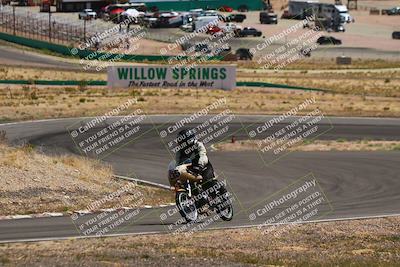 media/Apr-19-2025-AHRMA (Sat) [[3d98ca3309]]/Race/Group 5/Turn 4/